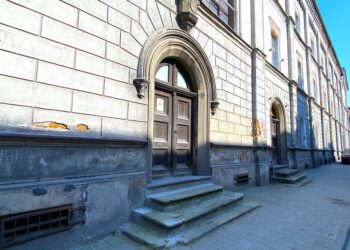 Zewnętrzność wyzwaniem dla wewnętrzności