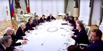 Paktowanie z wrogiem