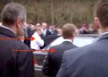 Naiwni czy posłuszni