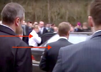 Naiwni czy posłuszni