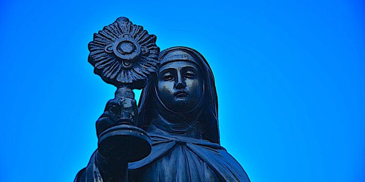 Zbaw nas i ochraniaj Boże