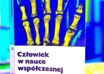 Człowiek uzyskuje pozornie