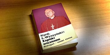 Gdy walą się wieżowce jedna łza przywraca nadzieję