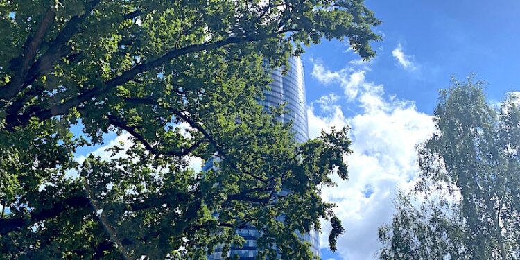 Jak dużo niebo może znieść