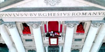 Tu es Petrus – rok temu wybrany został ojciec Robert Prevost – przyjął imię Leon XIV
